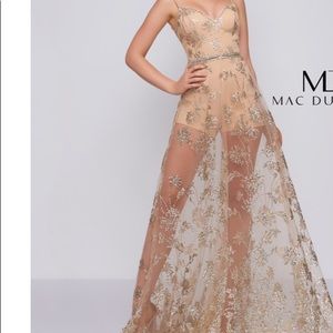 Stunning  prom/pageant dress